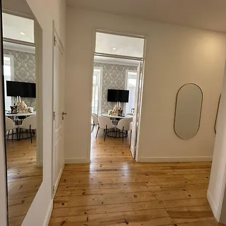 41 Bed River Front Appartement *